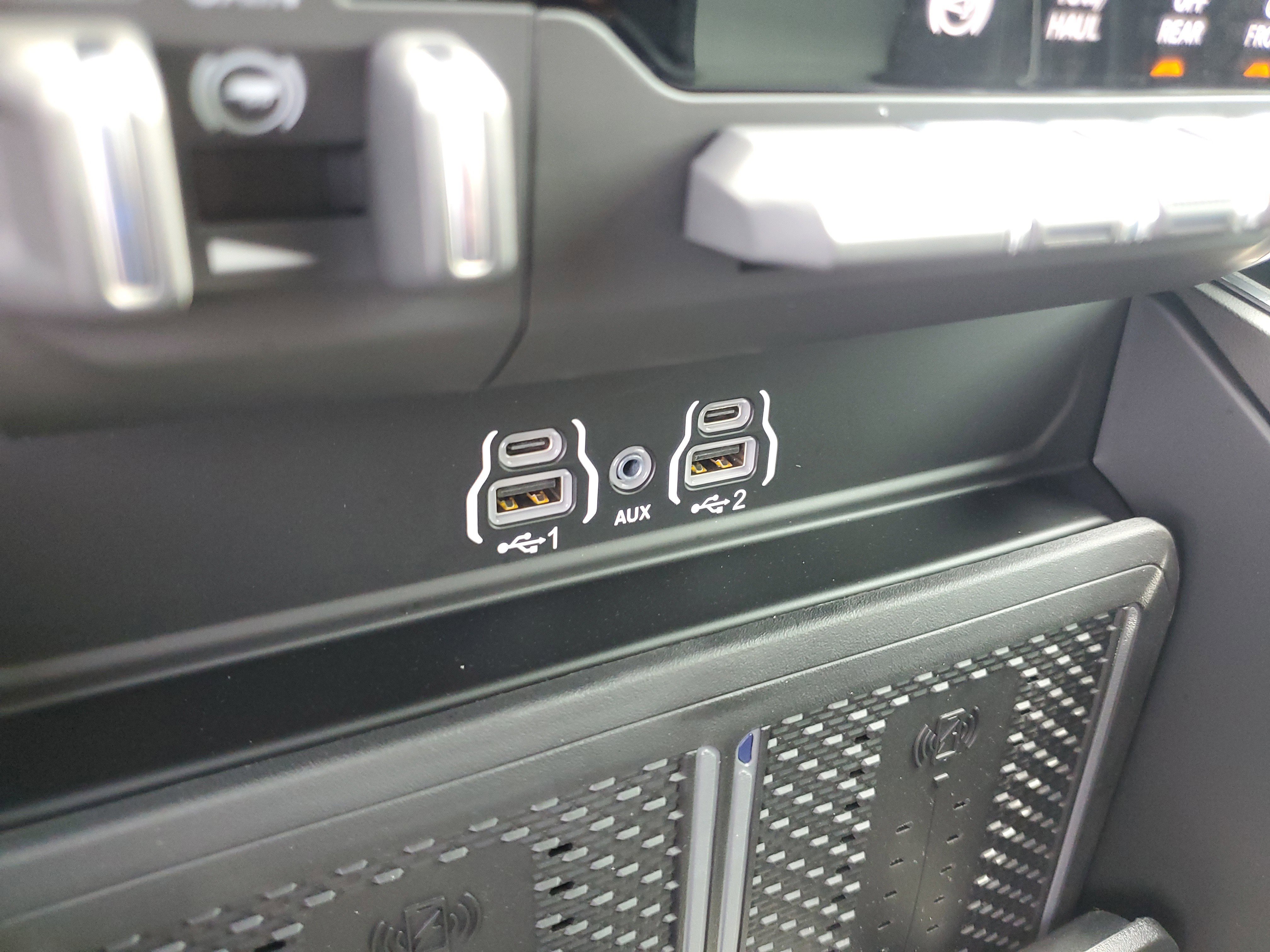 New 2026 RAM 3500 Laramie w/ Night Edition AWD/4WD image 18