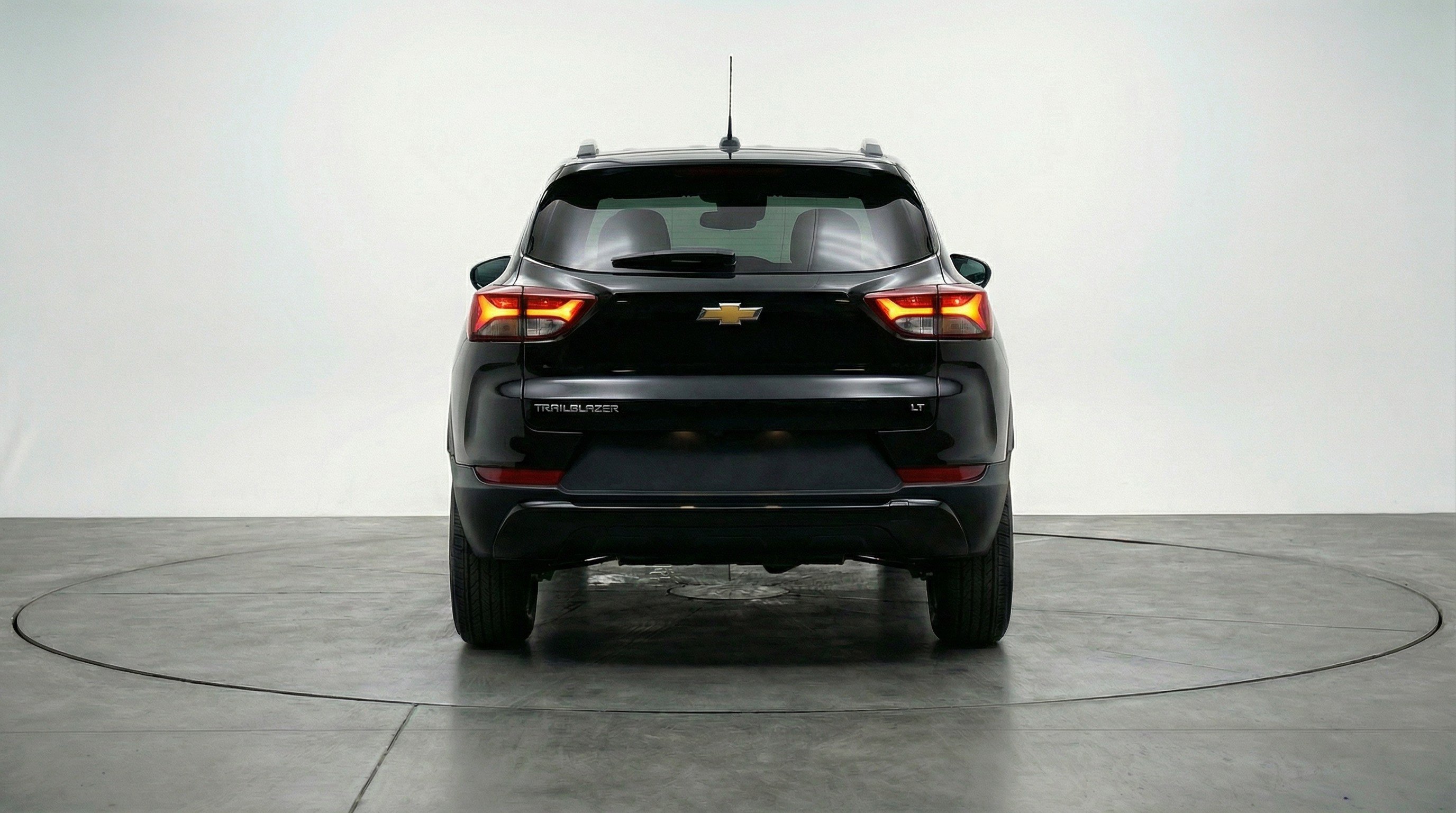 Used 2025 Chevrolet TrailBlazer LT FWD image 7
