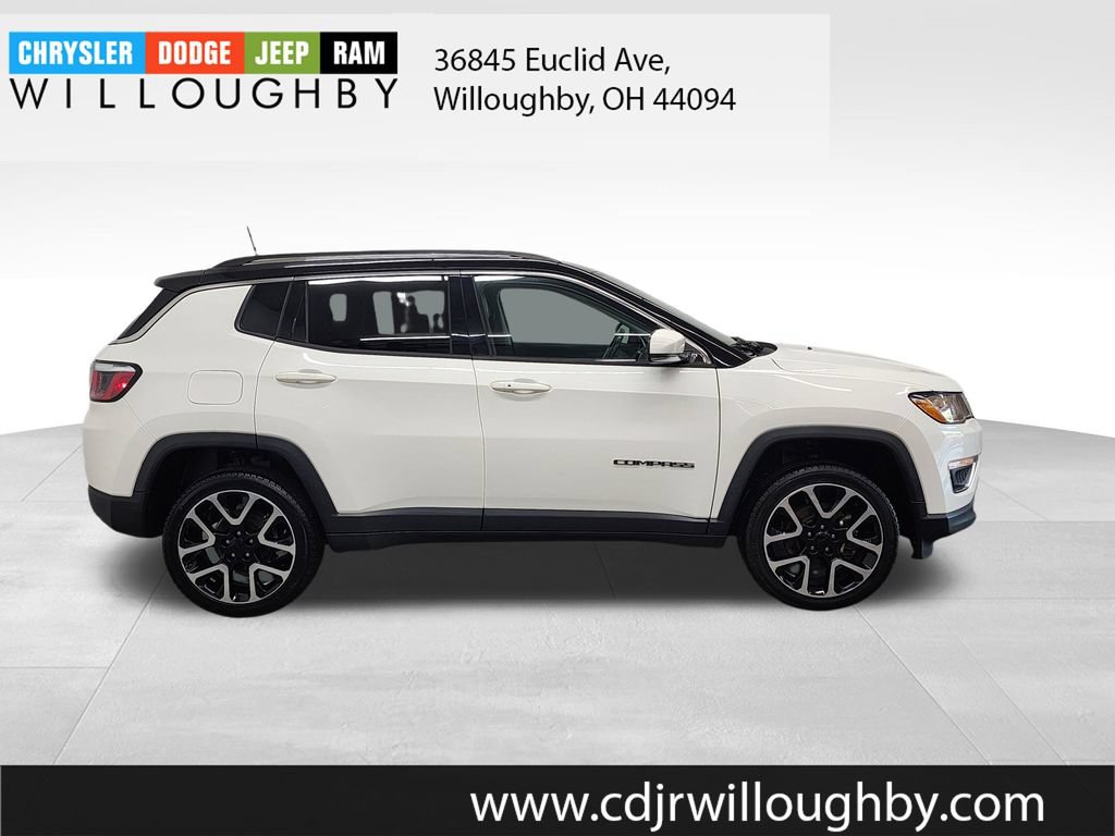 Used 2018 Jeep Compass Limited AWD/4WD image 4