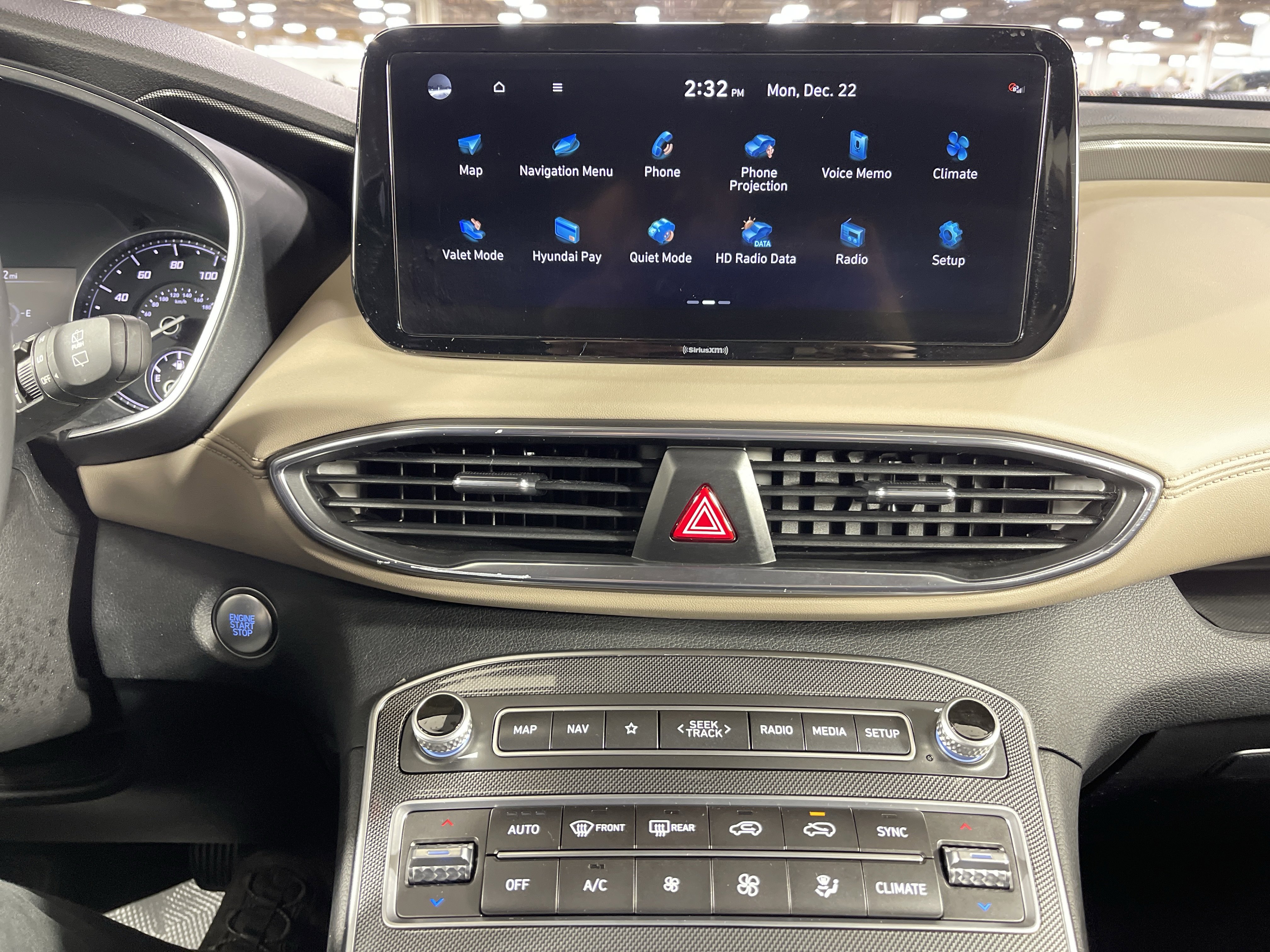 Used 2023 Hyundai Santa Fe SEL image 21