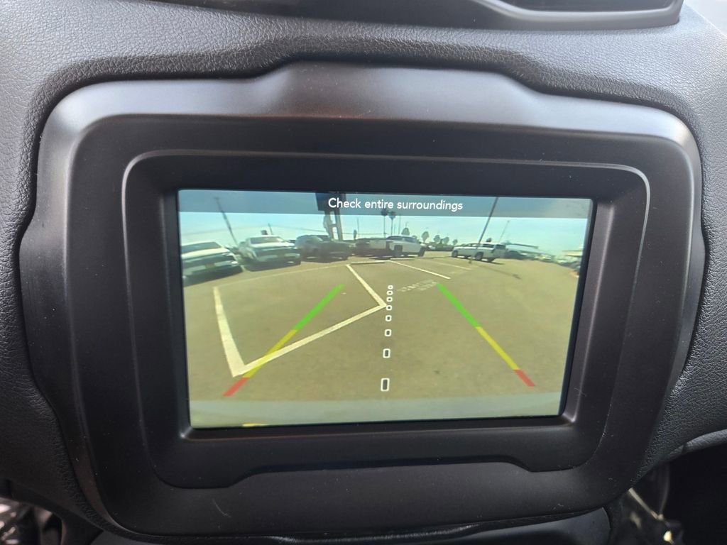 Used 2021 Jeep Renegade Latitude w/ Convenience Group AWD/4WD image 17