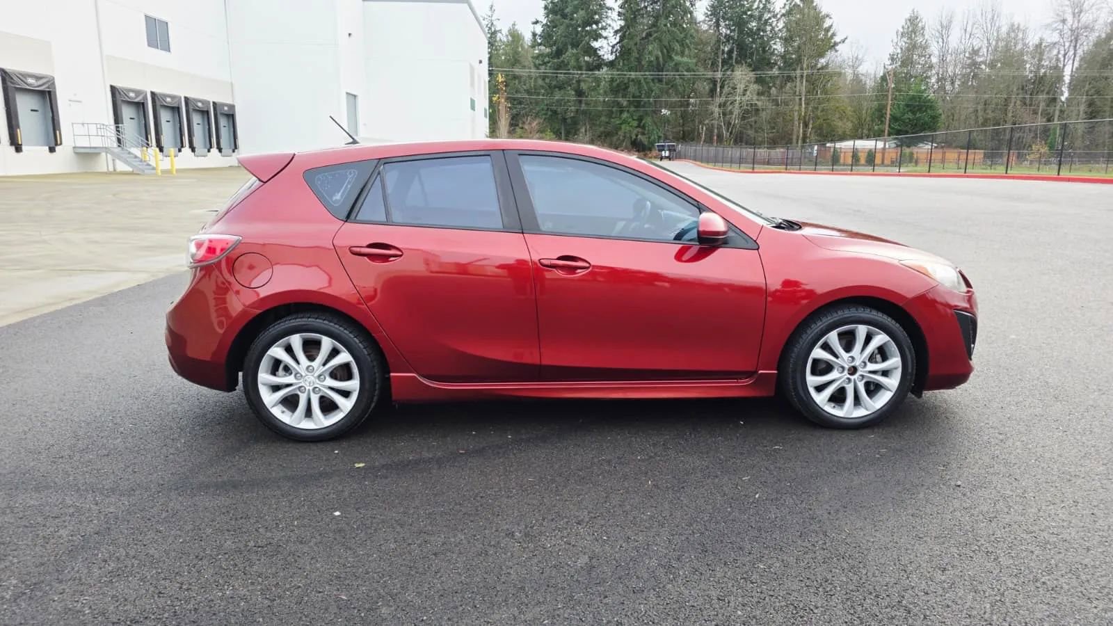 Used 2011 MAZDA MAZDA3 s Sport image 6