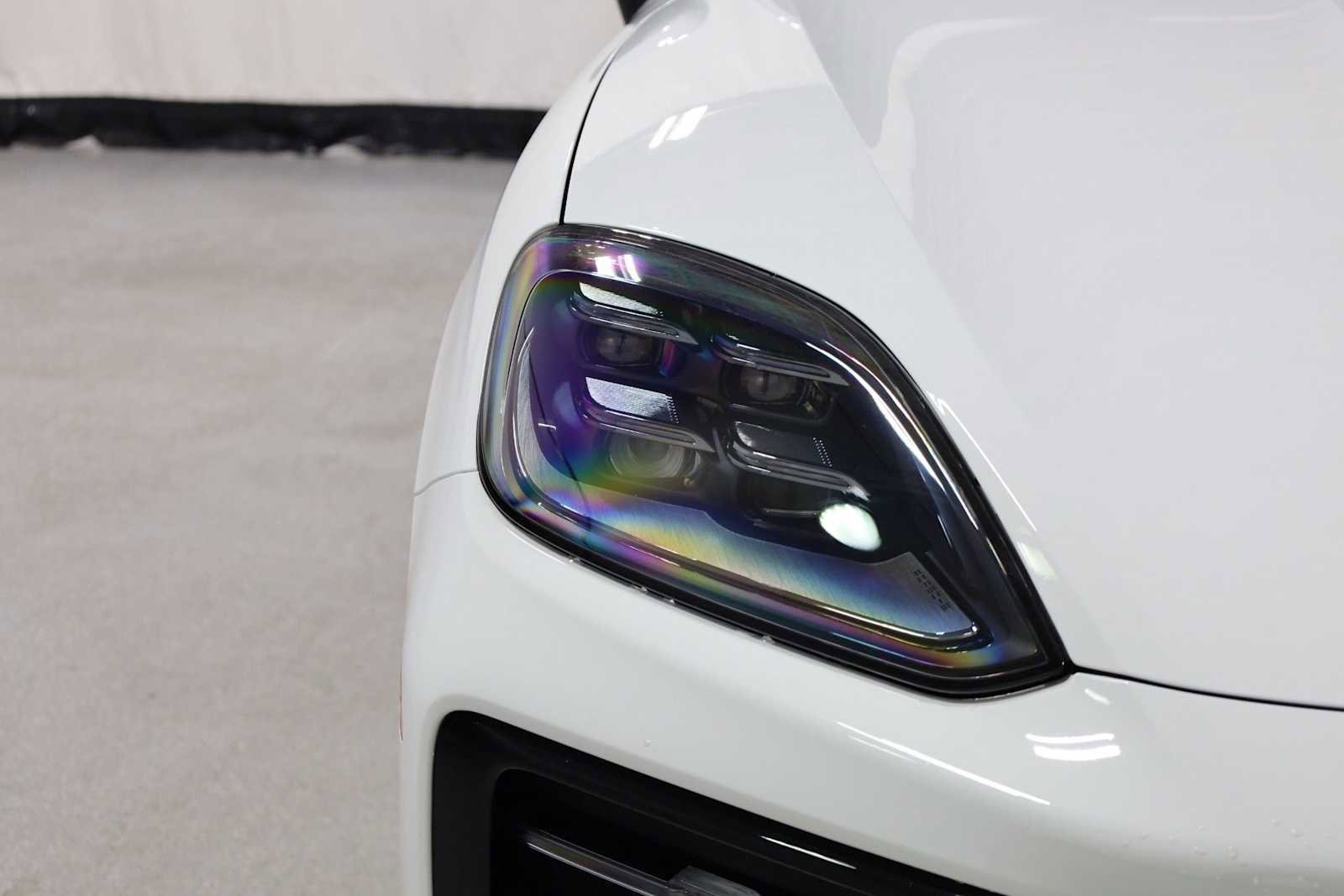 New 2026 Porsche Cayenne Coupe AWD/4WD image 15