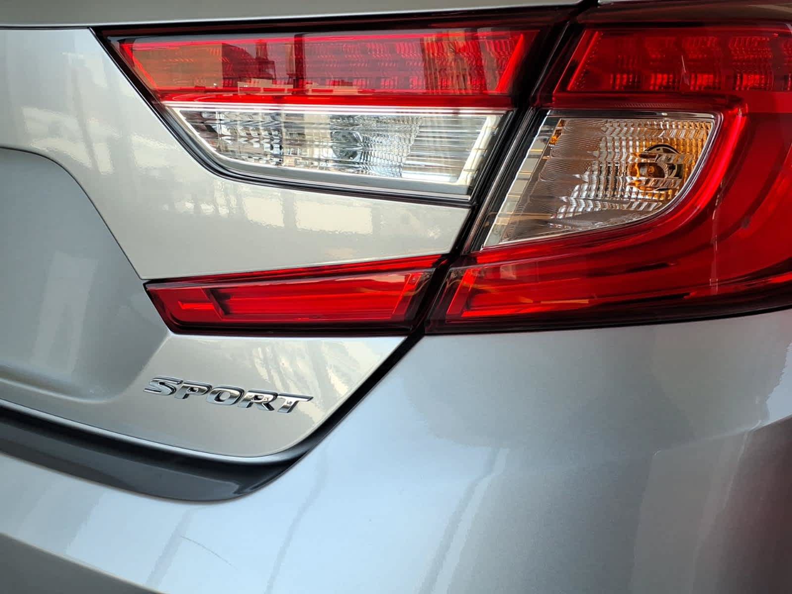 Used 2022 Honda Accord Sport image 9