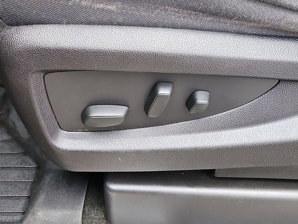 Used 2017 Chevrolet Silverado 1500 LT w/ All Star Edition image 20