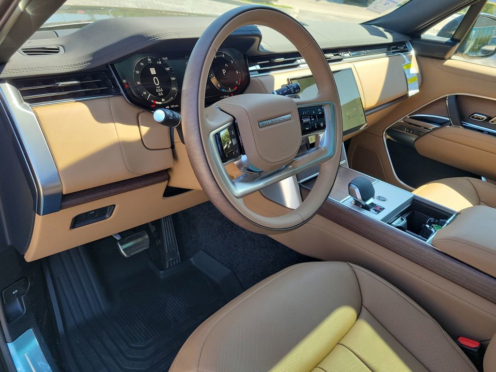 New 2026 Land Rover Range Rover Long Wheelbase SE AWD/4WD image 25
