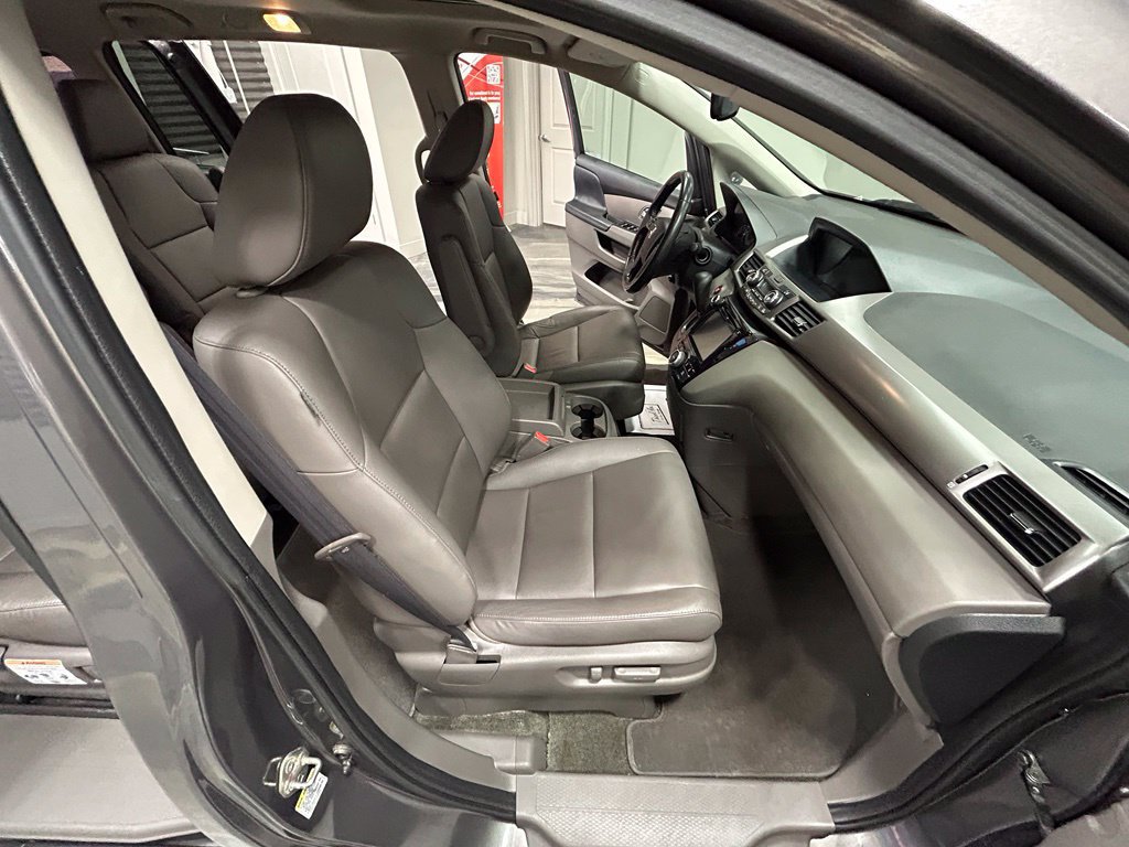 Used 2016 Honda Odyssey EX-L image 37