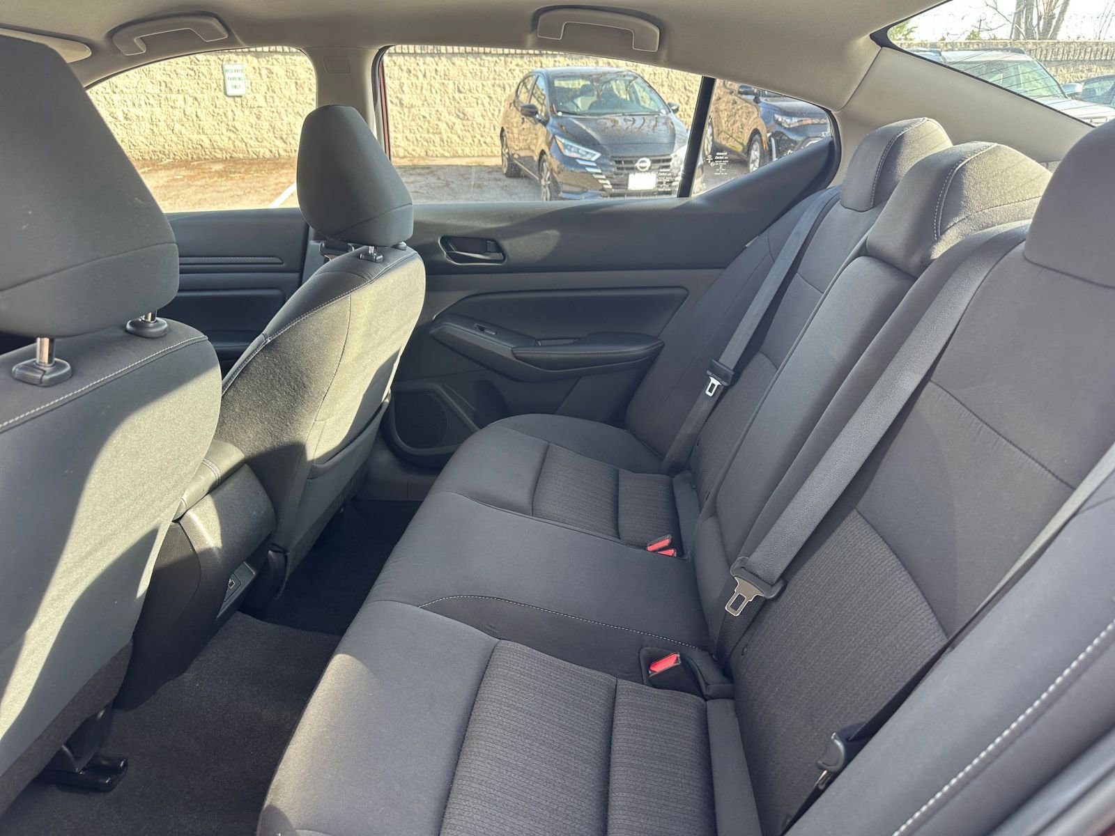Used 2025 Nissan Altima 2.5 SV FWD image 29