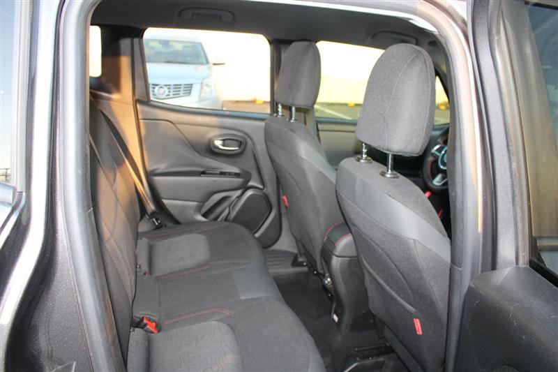 Used 2020 Jeep Renegade Trailhawk image 15