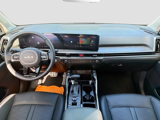Used 2024 Kia Sorento SX AWD/4WD image 17