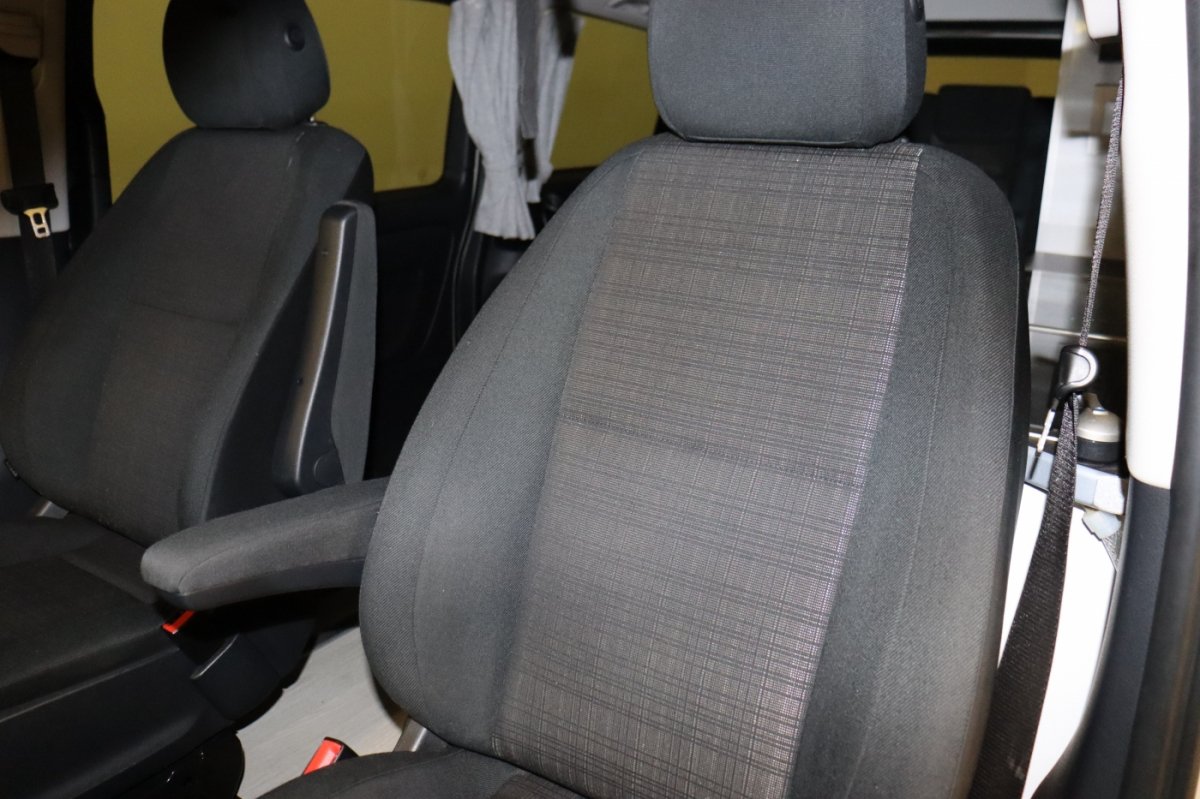 Used 2019 Mercedes-Benz Metris w/ Premium Safety Package image 11