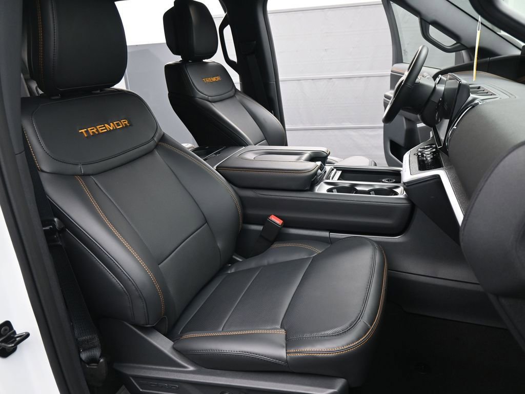 New 2026 Ford Expedition Tremor image 2