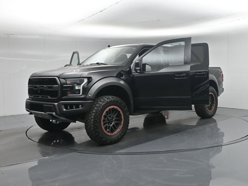 Used 2019 Ford F150 Raptor w/ Equipment Group 802A Luxury AWD/4WD image 32