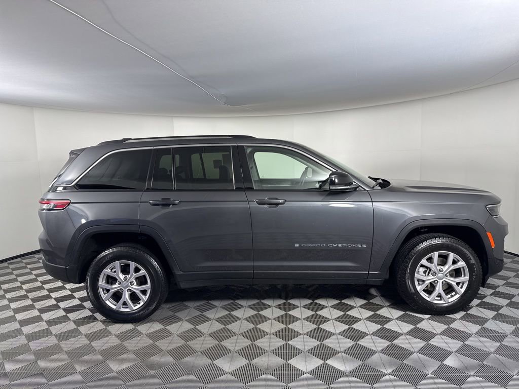 Used 2022 Jeep Grand Cherokee Limited image 6
