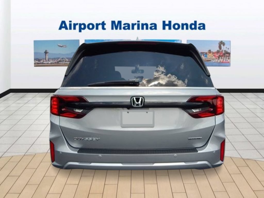 New 2026 Honda Odyssey Touring image 4