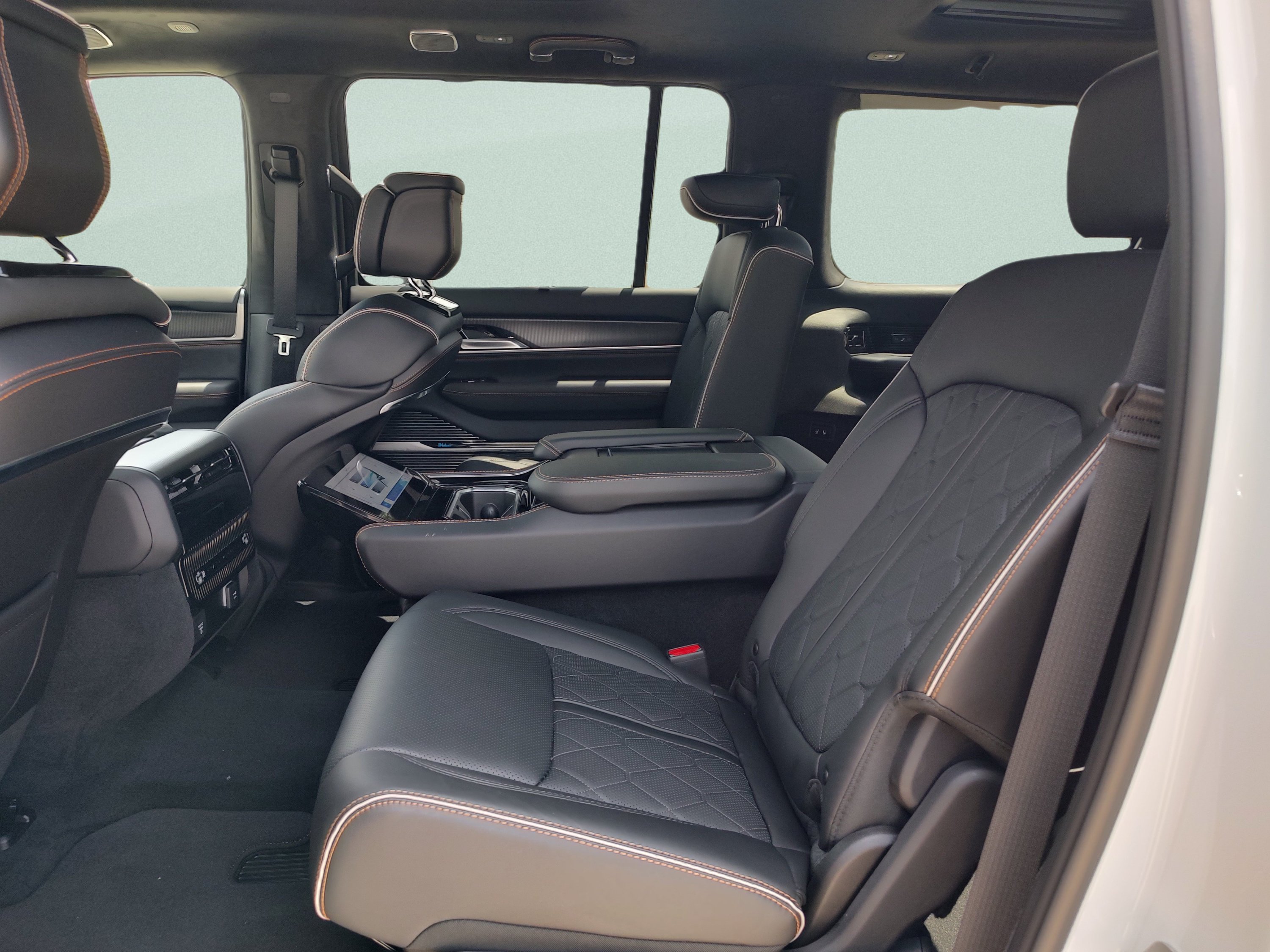 New 2026 Jeep Grand Wagoneer L Summit AWD/4WD image 30