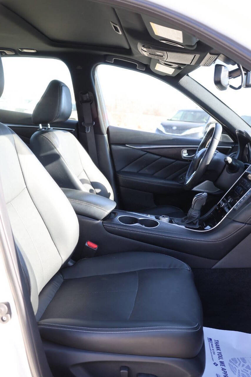 Used 2022 INFINITI Q50 Sensory image 15