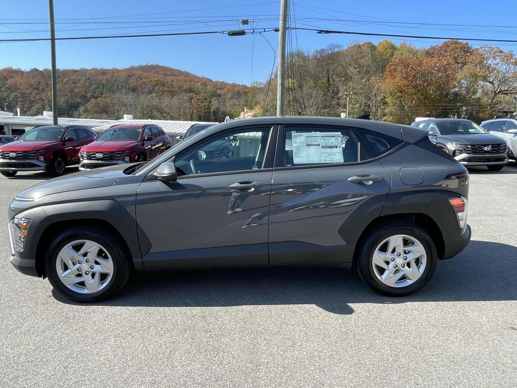 New 2026 Hyundai Kona SE FWD image 3