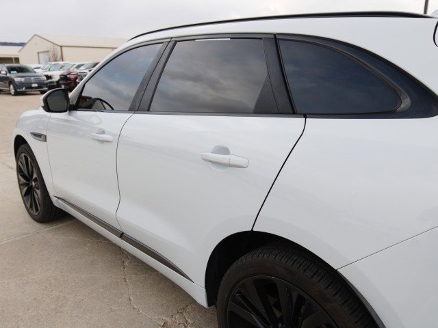 Used 2017 Jaguar F-PACE S image 8