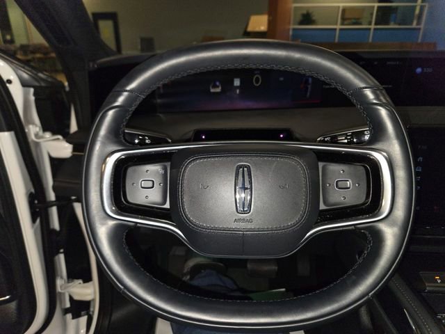 Used 2024 Lincoln Nautilus Premier w/ Equipment Group 102A image 14
