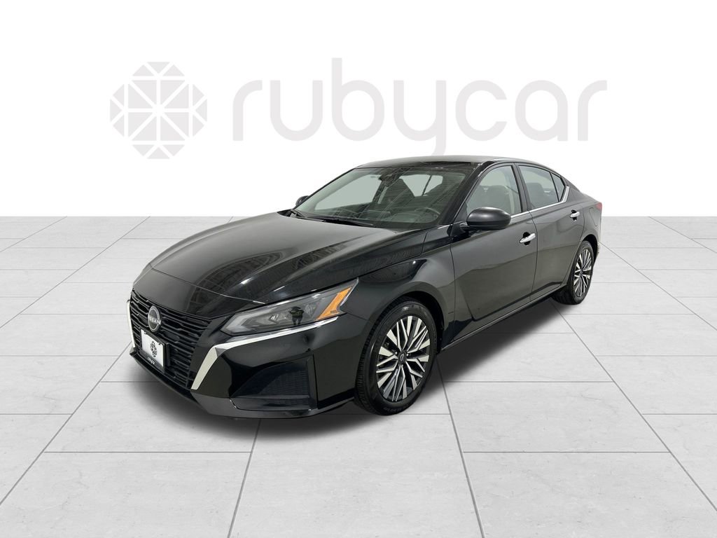 Used 2024 Nissan Altima 2.5 SV
