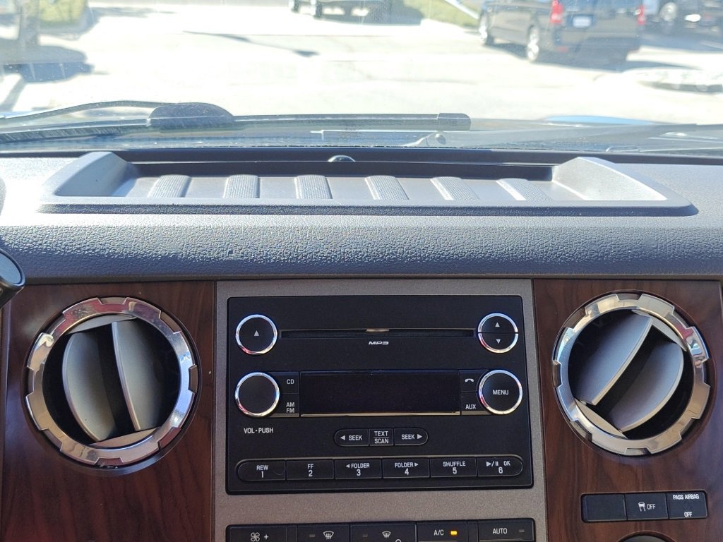 Used 2011 Ford F250 Lariat image 17