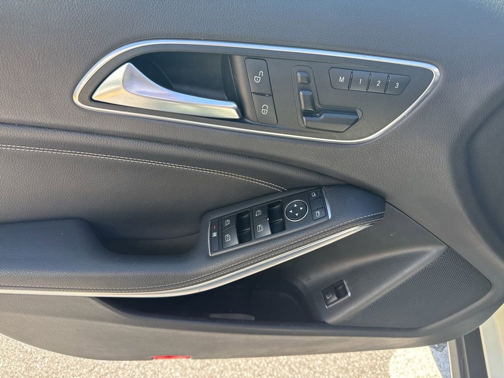 Used 2016 Mercedes-Benz GLA 250 image 14