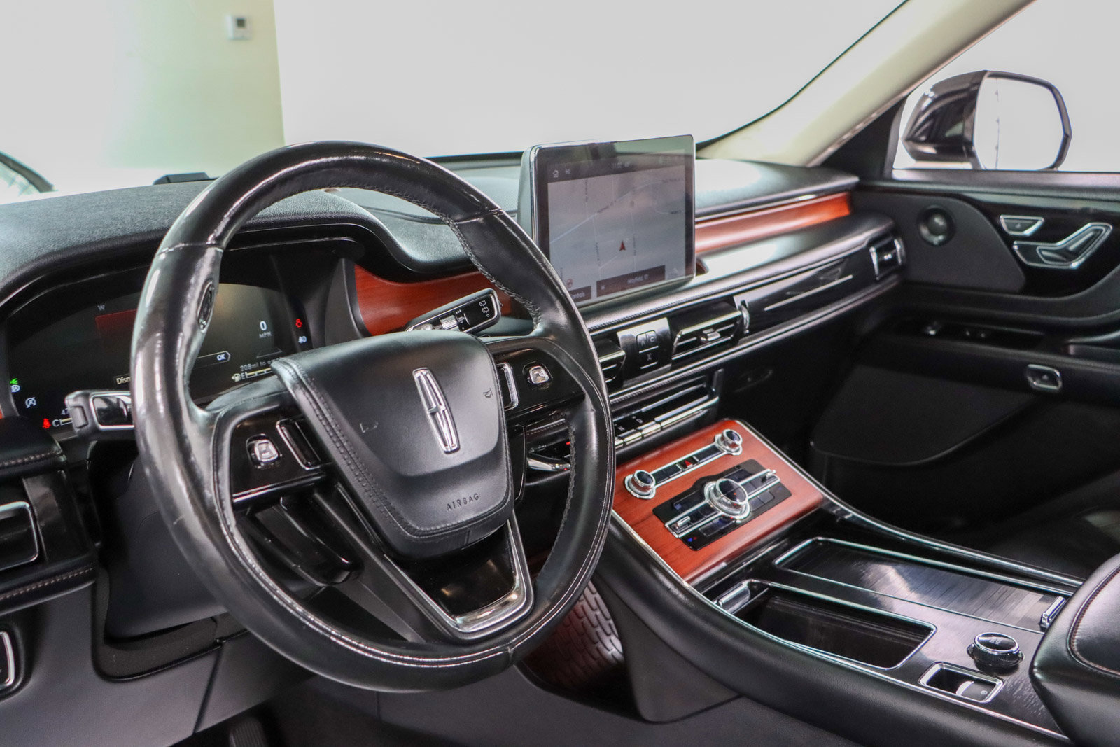 Used 2021 Lincoln Aviator Reserve w/ Equipment Group 201A image 23