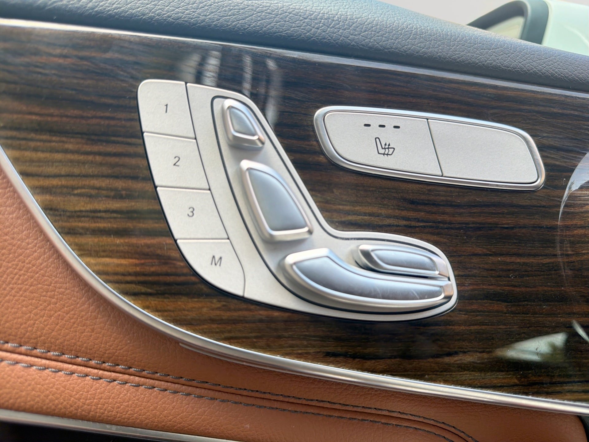 Used 2019 Mercedes-Benz C 300 4MATIC Coupe image 14
