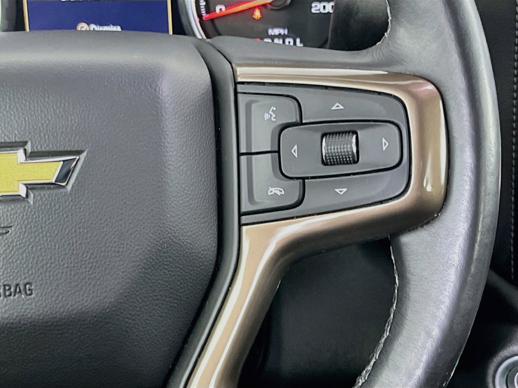 Used 2022 Chevrolet Silverado 1500 High Country w/ Technology Package AWD/4WD image 14