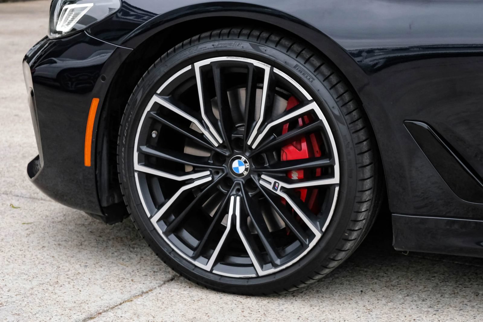 Used 2023 BMW M550i xDrive w/ Executive Package AWD/4WD image 73