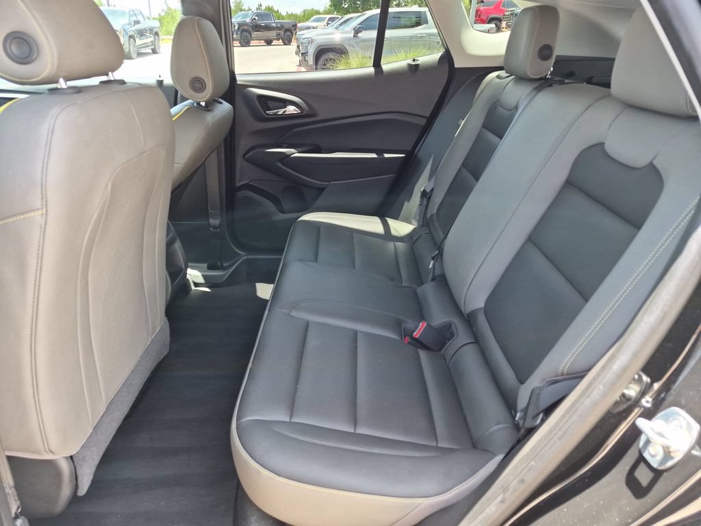 Used 2024 Chevrolet Trax ACTIV w/ Sunroof Package FWD image 36