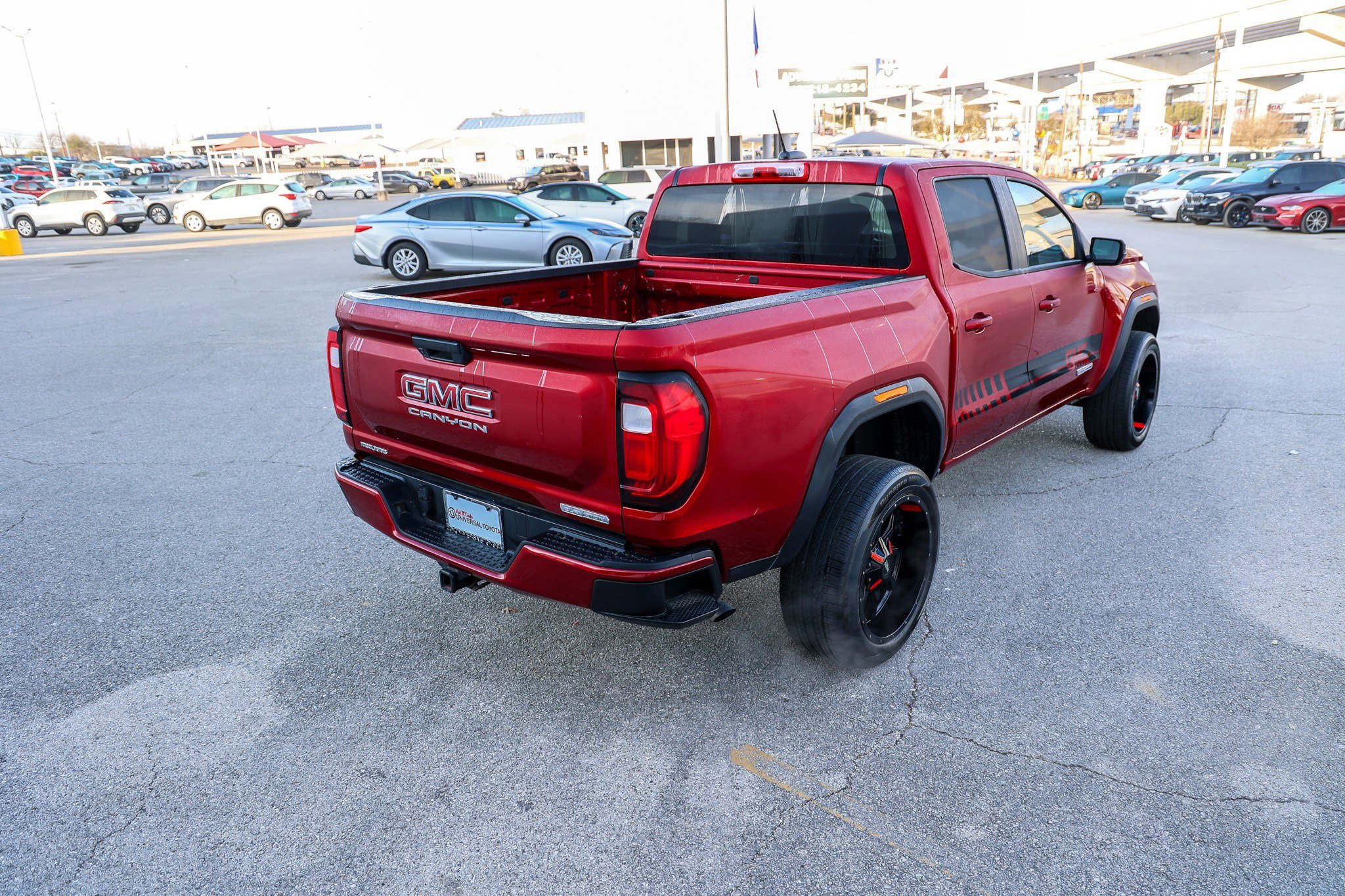 Used 2024 GMC Canyon Elevation w/ Trailering Package image 8
