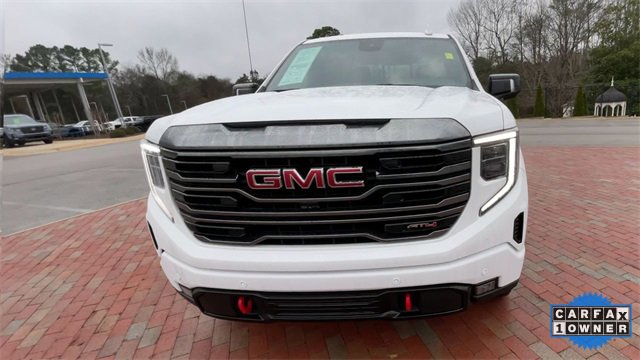 Used 2024 GMC Sierra 1500 AT4 w/ Technology Package image 4