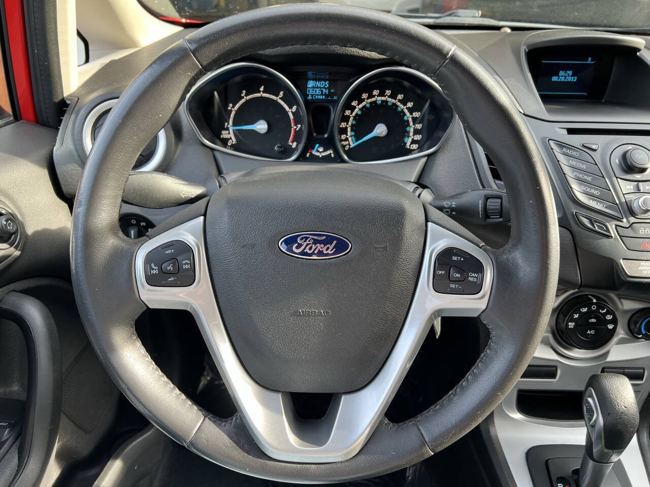 Used 2014 Ford Fiesta SE FWD image 14