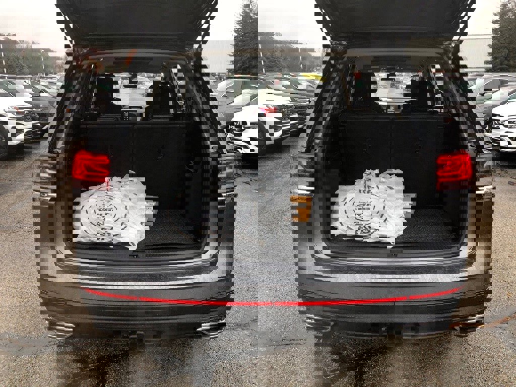 Used 2025 Volkswagen Atlas SEL image 40