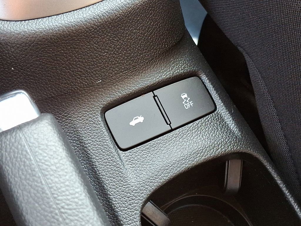 Used 2020 Chevrolet Sonic LT image 24