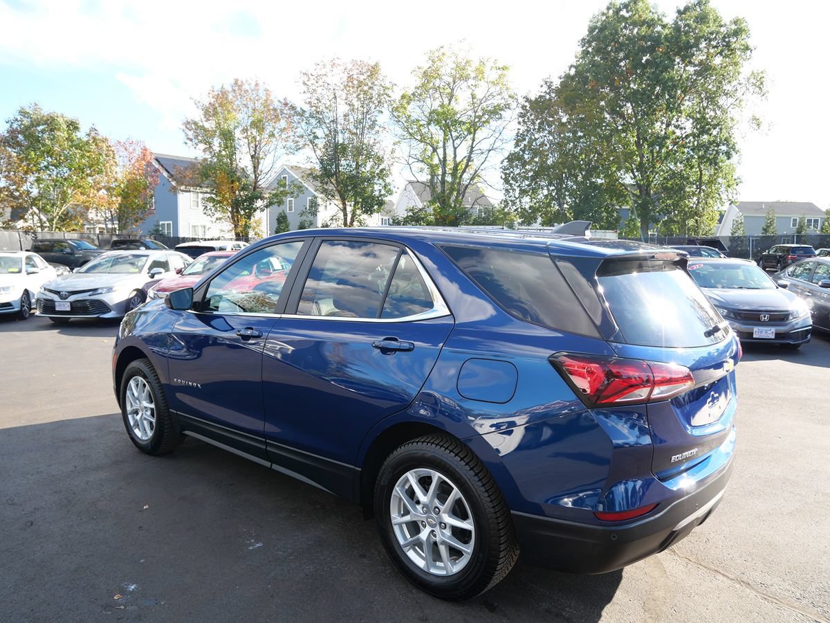 Used 2023 Chevrolet Equinox LT w/ Driver Convenience Package AWD/4WD image 4