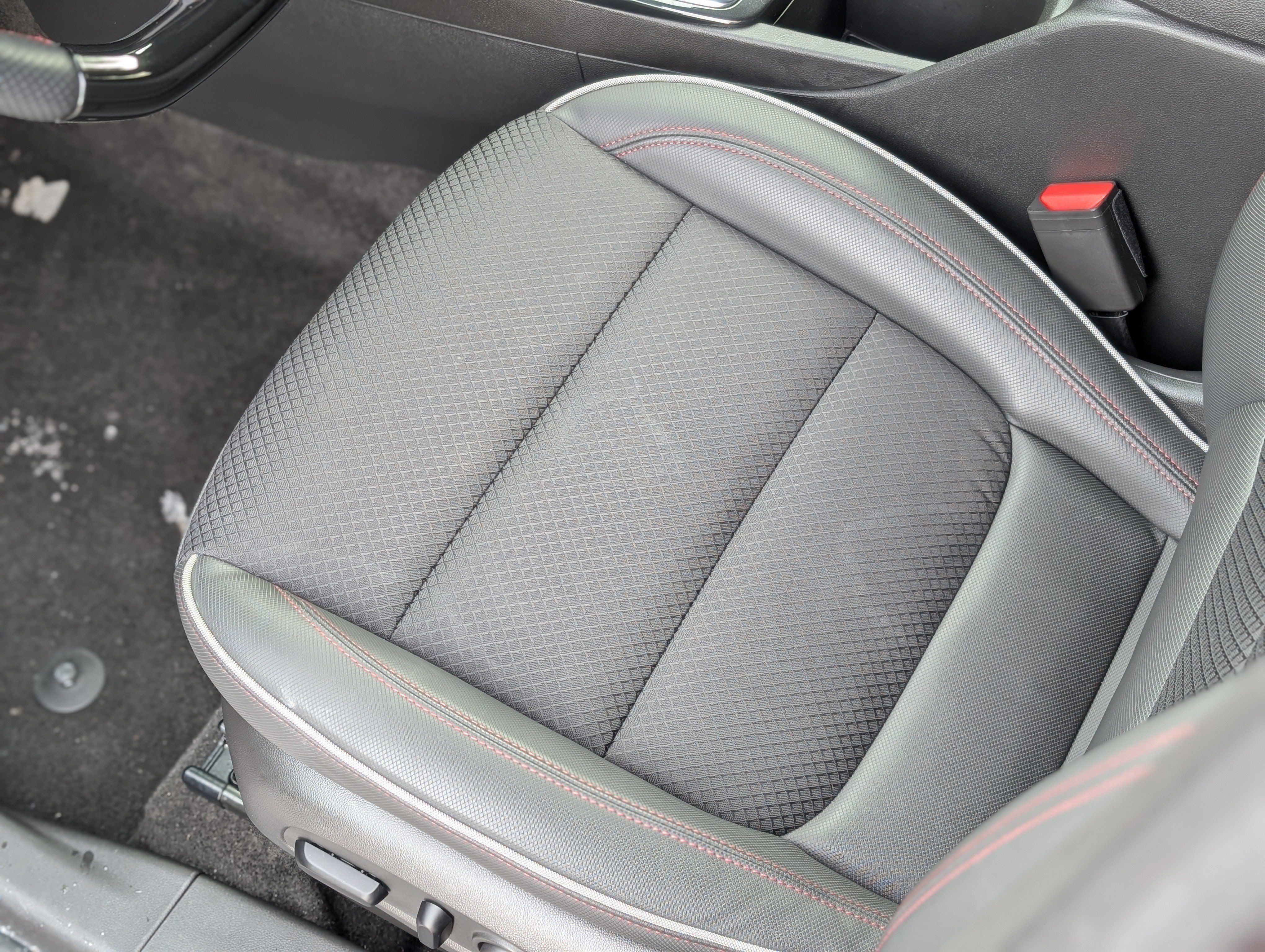 Certified 2023 Chevrolet TrailBlazer RS w/ Convenience Package image 29