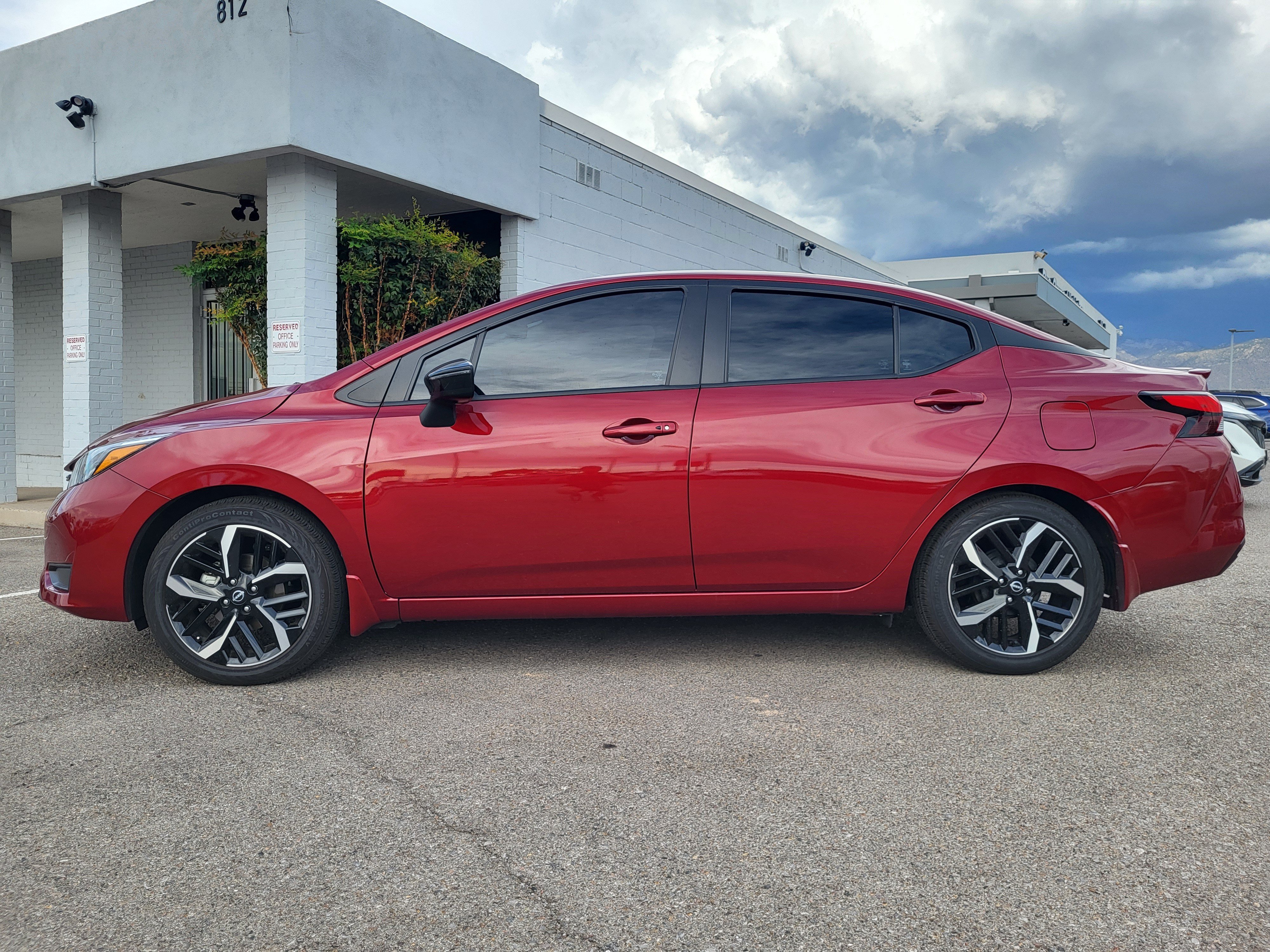 Certified 2025 Nissan Versa SR w/ Electronics Package FWD image 10