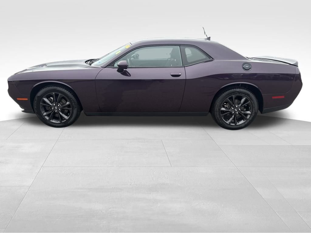 Used 2020 Dodge Challenger SXT w/ Driver Convenience Group image 2