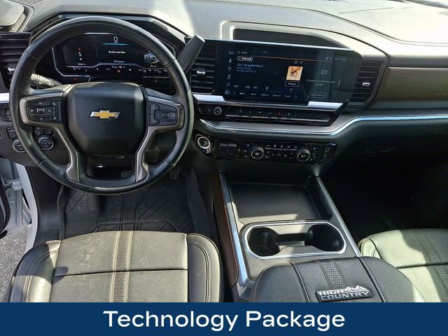 Used 2024 Chevrolet Silverado 2500 High Country w/ High Country Premium Package image 3