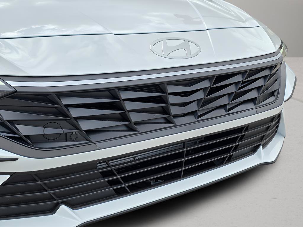 New 2026 Hyundai Elantra SE image 9