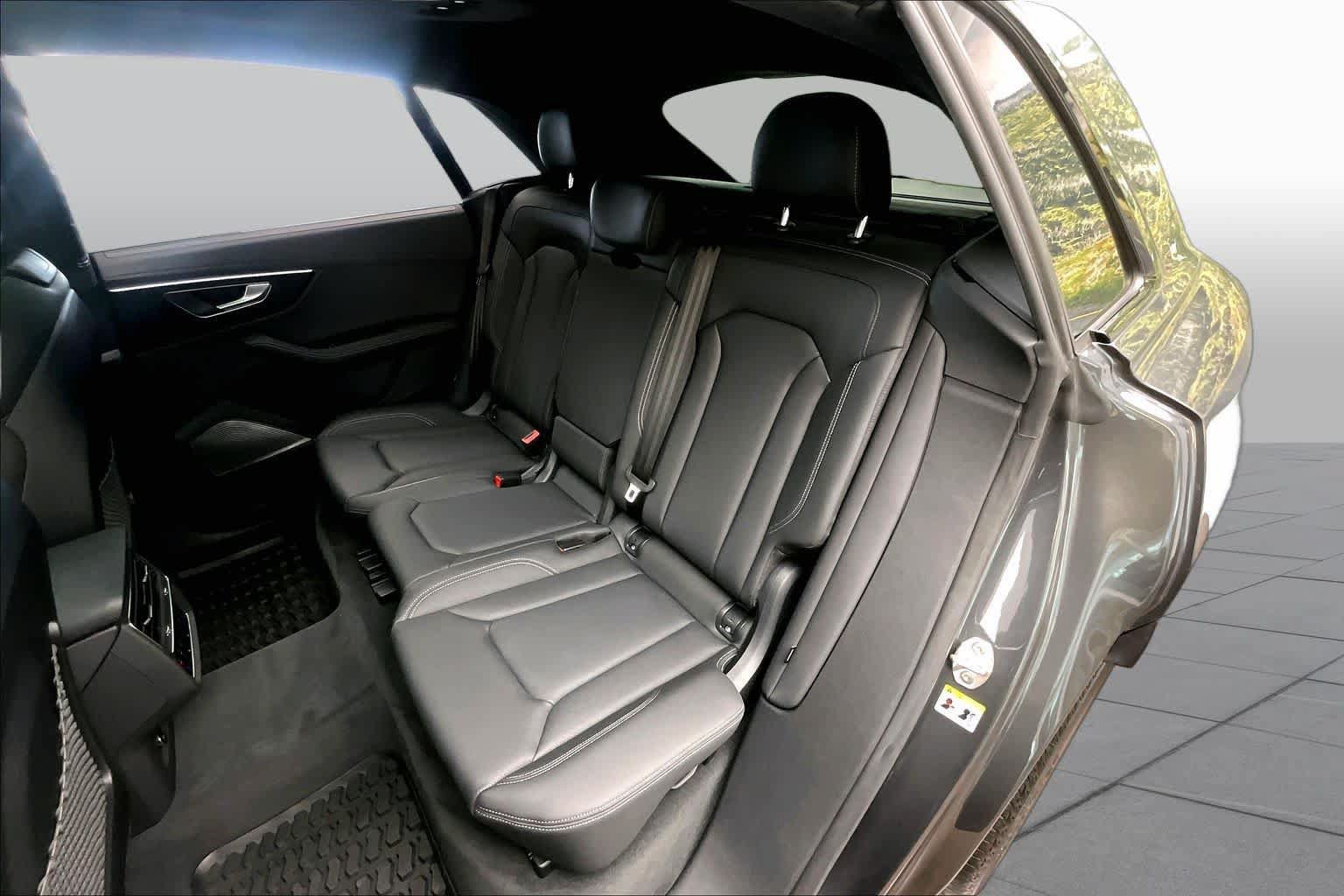 Used 2025 Audi Q8 Prestige w/ Prestige Package AWD/4WD image 20