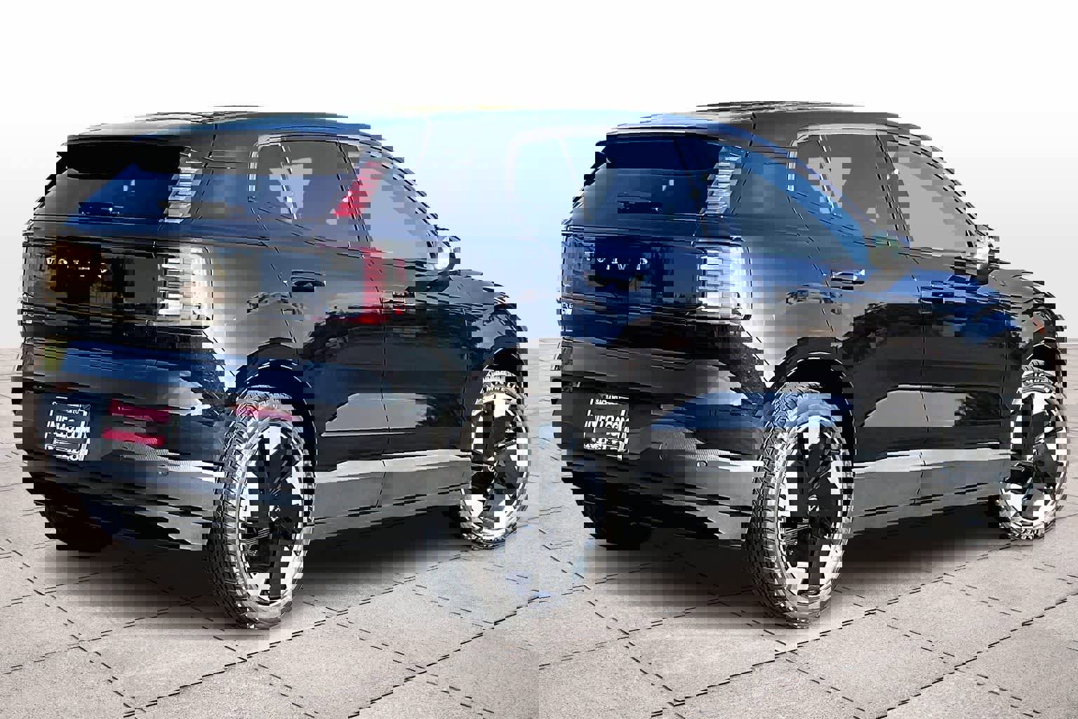 New 2025 Volvo EX30 Plus w/ Protection Package Premier image 4