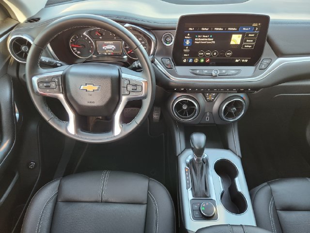 Used 2024 Chevrolet Blazer LT FWD image 27