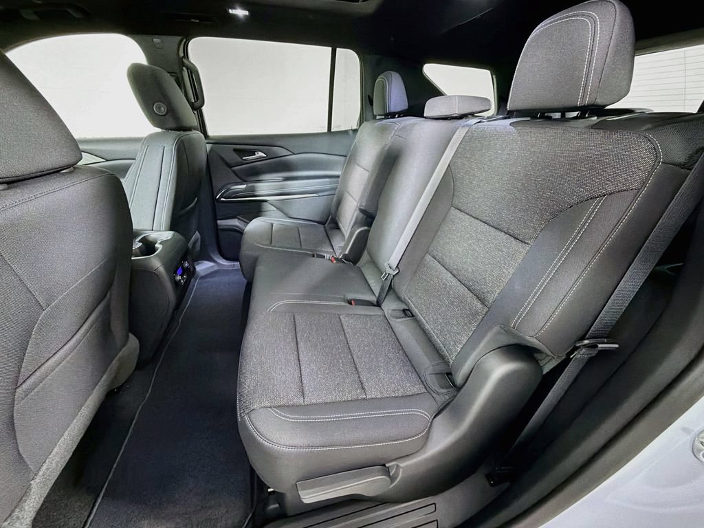 New 2027 Chevrolet Traverse LT w/ Sun and Wheel Package AWD/4WD image 18