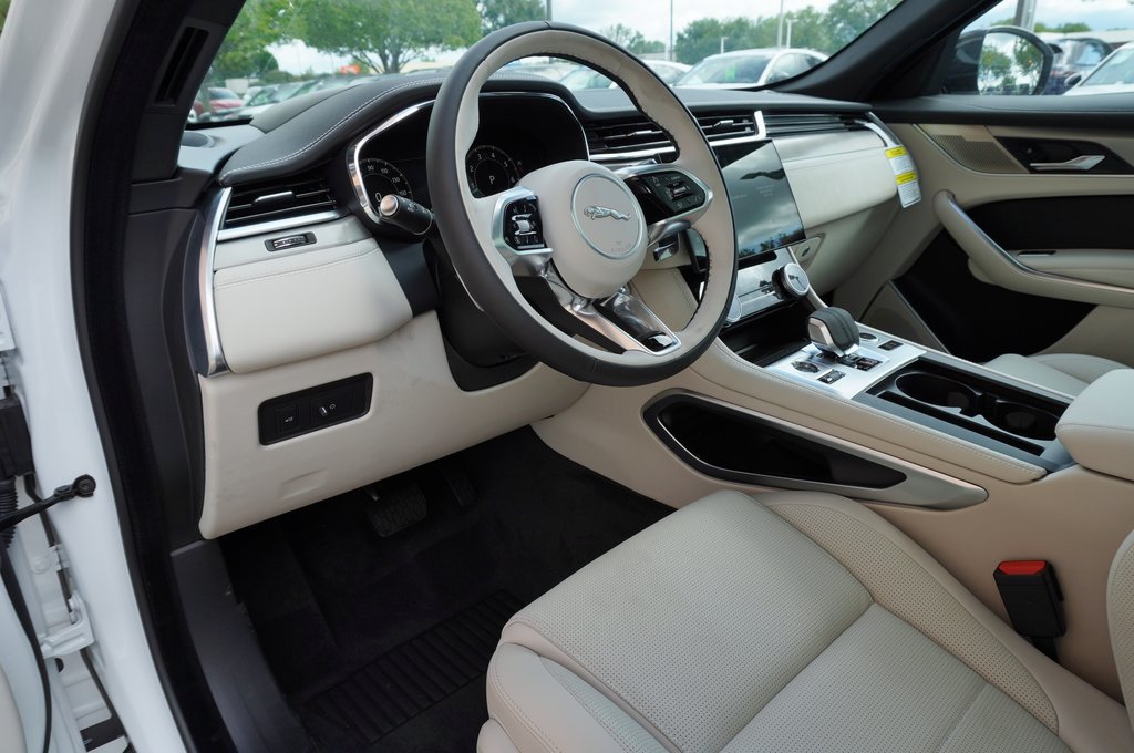 Used 2026 Jaguar F-PACE R-Dynamic S AWD/4WD image 12