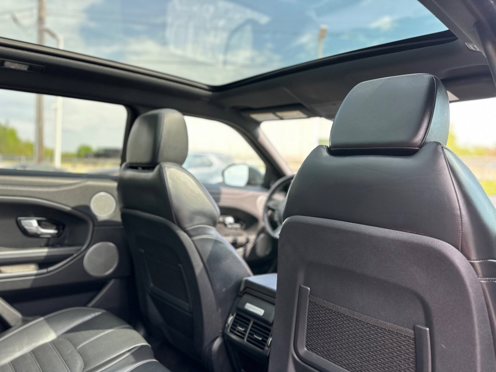 Used 2018 Land Rover Range Rover Evoque HSE Dynamic AWD/4WD image 40