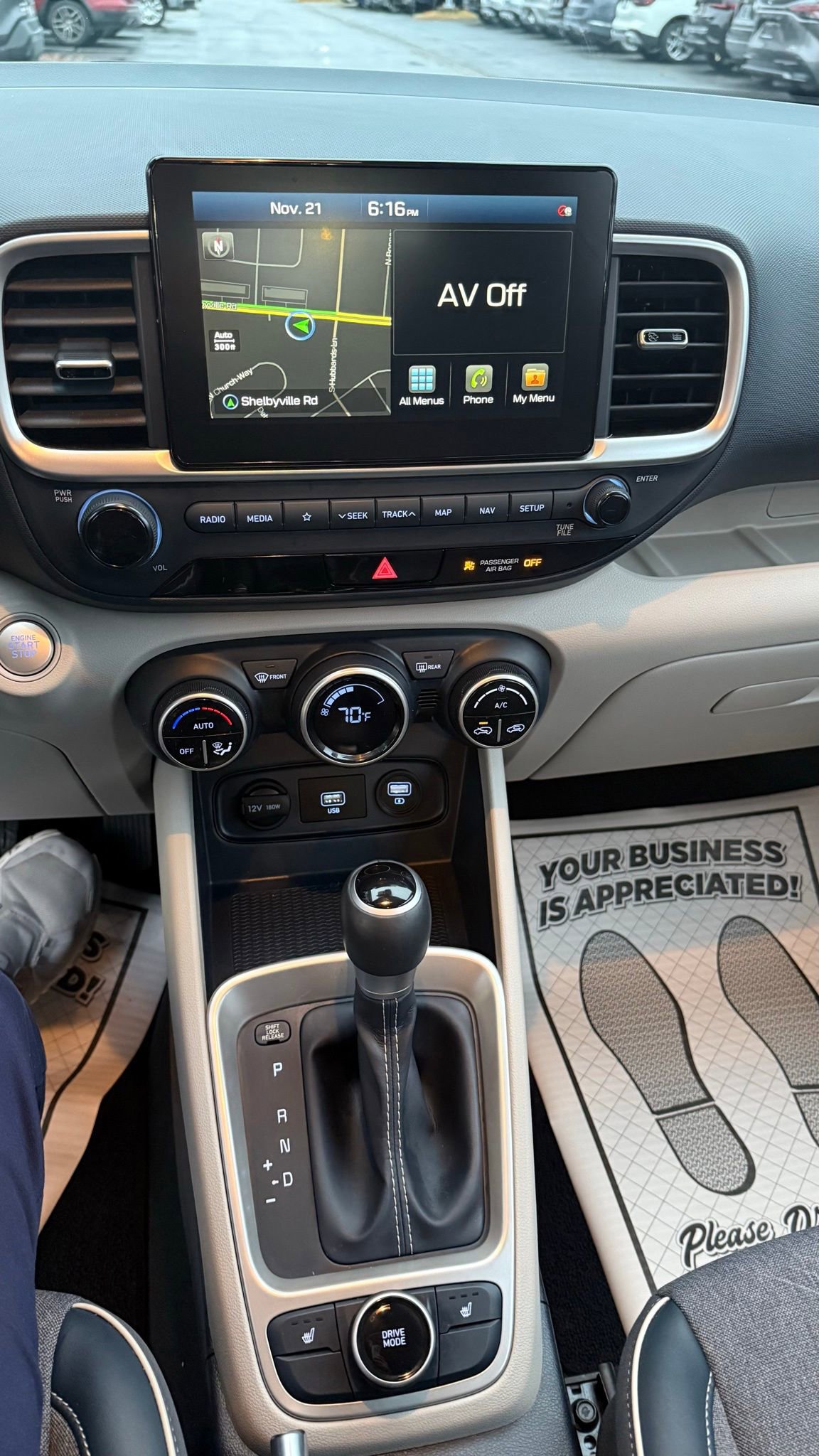 Used 2020 Hyundai Venue image 40